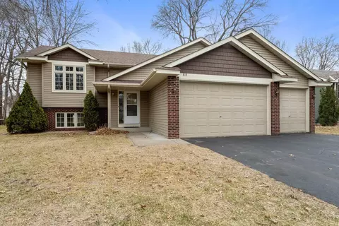 813 101st Ln NE, Blaine, MN 55434