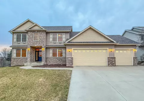 2075 Hightop Pl NE, Rochester, MN 55906
