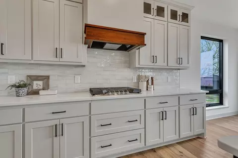 Kitchen - 21070 Eagle Dr, Osakis, MN 56360 photo 6 of 10