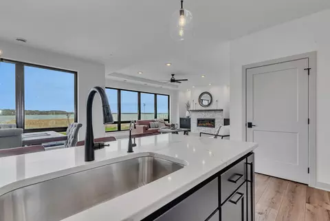 Kitchen - 21070 Eagle Dr, Osakis, MN 56360 photo 8 of 10