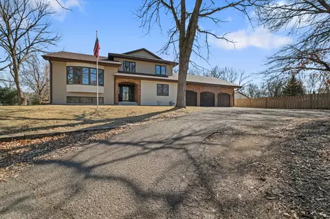 2560 Dianne St, North Saint Paul, MN 55109