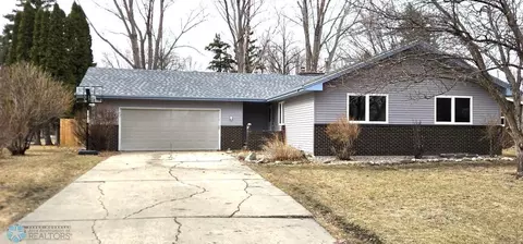 3602 Evergreen Rd N, Fargo, ND 58102