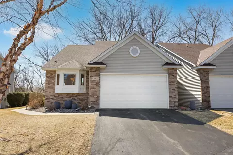 7265 Lake Ridge Dr, Savage, MN 55378