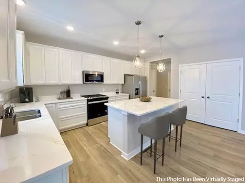 10645 Ithaca Ln N, Maple Grove, MN 55369