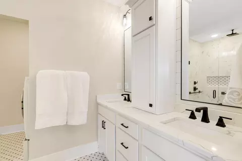 Bath - 2700 Hanson Ave, Faribault, MN 55021 photo 2 of 6