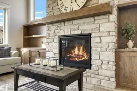 Living - 2700 Hanson Ave, Faribault, MN 55021 photo 4 of 5