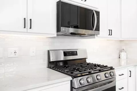 Kitchen - 2700 Hanson Ave, Faribault, MN 55021 photo 6 of 7