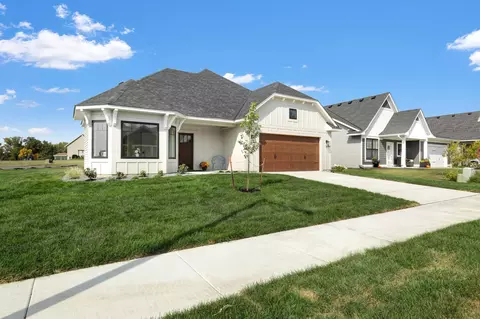 Exterior - 2700 Hanson Ave, Faribault, MN 55021 photo 2 of 10