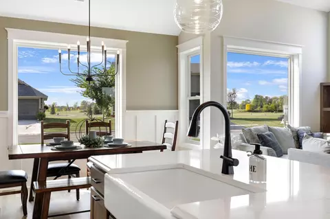 Kitchen - 2700 Hanson Ave, Faribault, MN 55021 photo 5 of 7