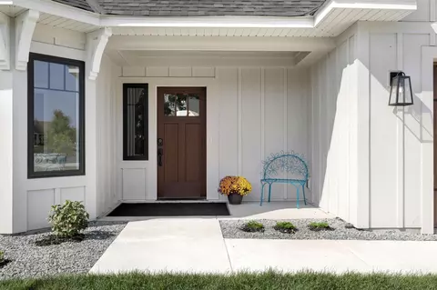 Exterior - 2700 Hanson Ave, Faribault, MN 55021 photo 9 of 10
