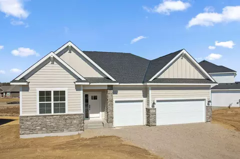 617 Haywood Dr, Lino Lakes, MN 55014