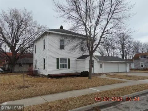 705 Birch St S, Sauk Centre, MN 56378