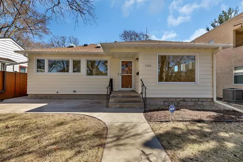 1224 Riverside Dr SE, Saint Cloud, MN 56304