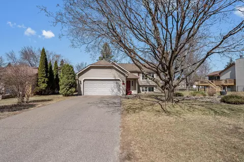 1409 Hickory Trl, White Bear Township, MN 55110
