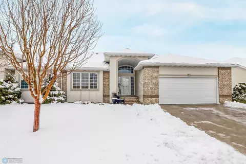 1742 Evergreen Way, West Fargo, ND 58078
