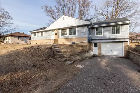 6412 Indiana Ave N, Brooklyn Center, MN 55429