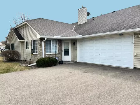 4159 Beaver Dam Rd, Eagan, MN 55122