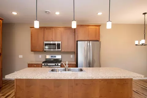 Kitchen - 154 Kings Pointe Dr, Delano, MN 55328 photo 1 of 3