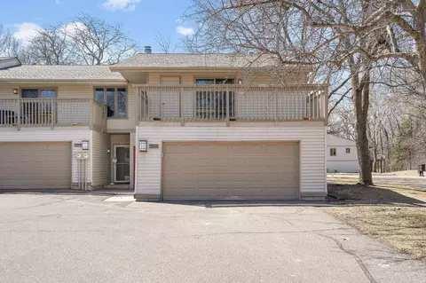 6322 Red Fox Ln, Edina, MN 55436