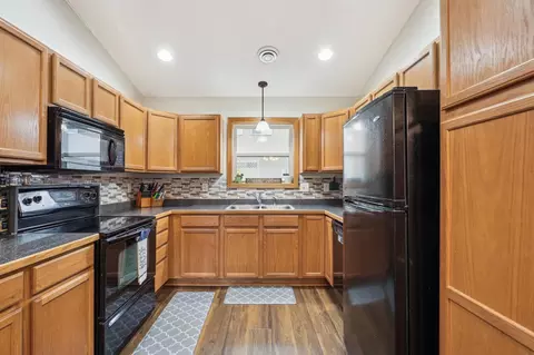 Kitchen - 280 Cedar St #53ST, Baldwin, WI 54002 photo 3 of 5