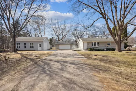 31618 127th St NW, Princeton, MN 55371