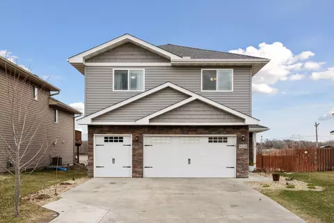 9338 Golden Pond Ln N, Monticello, MN 55362