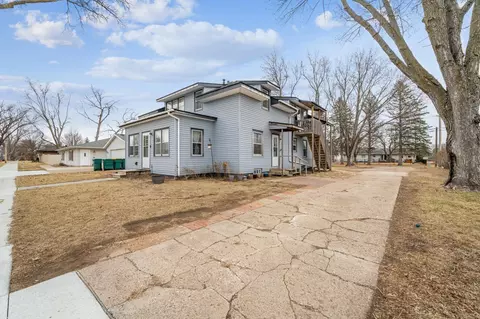 315 S Willow St, Belle Plaine, MN 56011