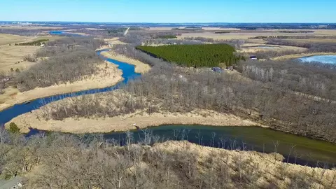39 Nn Sandy Ln, Perham, MN 56573