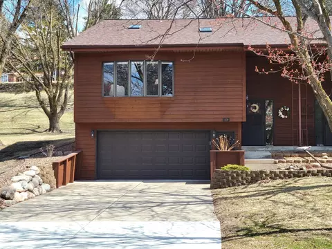 1208 Oak Dr, Montevideo, MN 56265