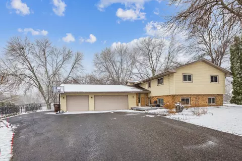 19701 Jackie Ln, Rogers, MN 55374