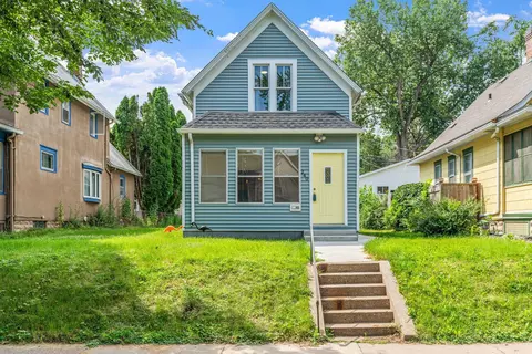 240 Sidney St E, Saint Paul, MN 55107