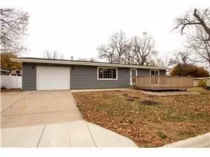631 East St, Stewart, MN 55385