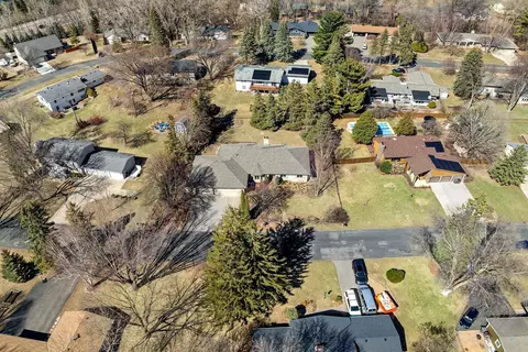 View/Area - 3931 Crestview Dr, Excelsior, MN 55331 photo 4 of 6