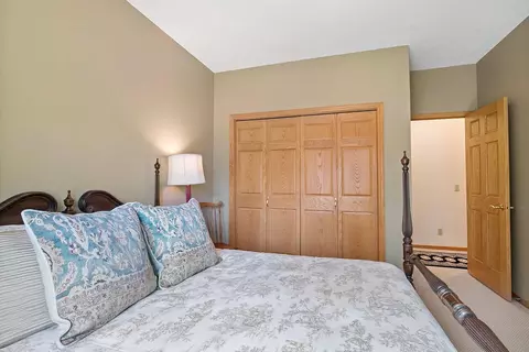 Bedroom - 3931 Crestview Dr, Excelsior, MN 55331 photo 3 of 6