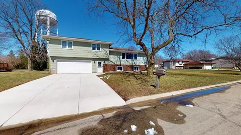 1722 Canary Dr, Albert Lea, MN 56007