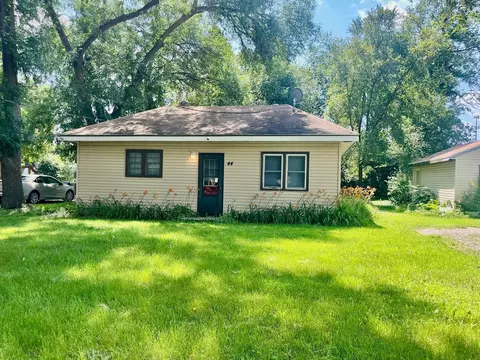44 1st St N, Waite Park, MN 56387