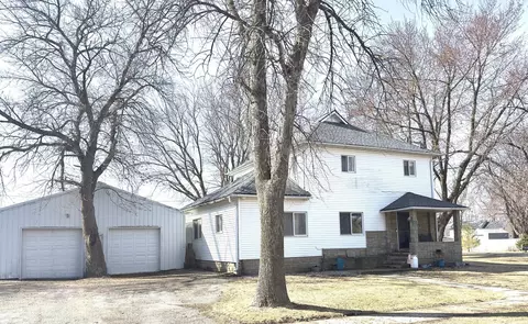 221 2nd St W, Claremont, MN 55924