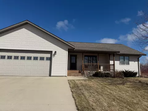 337 Horseshoe Dr, Pennock, MN 56279