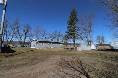 18497 Emerson Trl, Burtrum, MN 56318