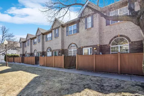 6509 Regency Ln, Eden Prairie, MN 55344