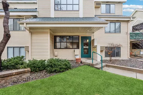 7622 York Ave S #1310, Edina, MN 55435