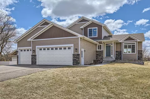 4700 Verde Valley Rd NW, Oak Grove, MN 55303