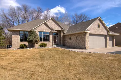 6686 Lacasse Dr, Lino Lakes, MN 55038