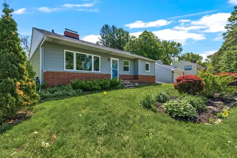 1810 Maryknoll Ave, Maplewood, MN 55109