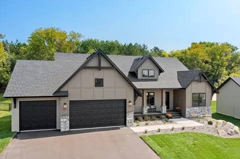 19816 Henning Ave, Lakeville, MN 55044