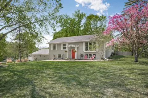 5610 Lakeland Rd, Minnetonka, MN 55345