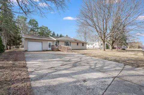101 Blace Ave, Eagle Lake, MN 56024