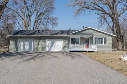 513 Division St, Le Sueur, MN 56058