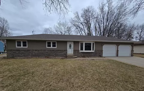 805 3rd Ave SE, Pipestone, MN 56164