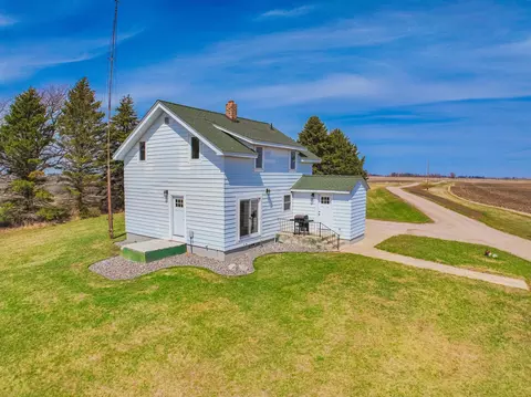 1355 50th St SE, Murdock, MN 56271